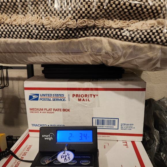 KIRKLANDS Throw Pillow 20 x 20 x 5 Boho Black Natural Chunky Knit Knotted Fringe - Picture 12 of 12